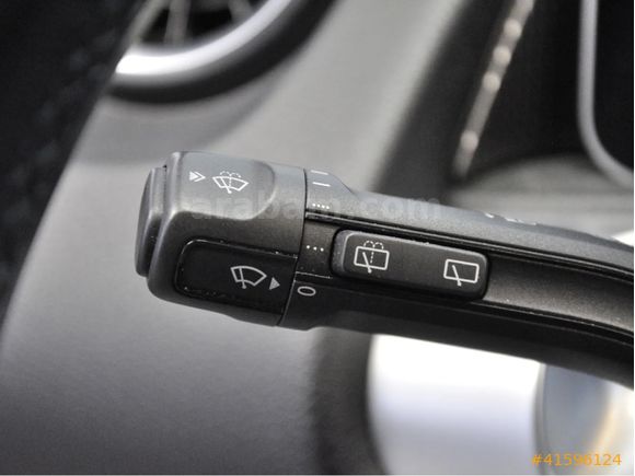 MERCEDESBENZ CERTFIED OTOMOLMERTER 2020 GLB200 PROGRESIVE