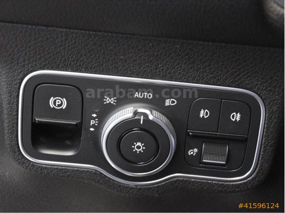 MERCEDESBENZ CERTFIED OTOMOLMERTER 2020 GLB200 PROGRESIVE