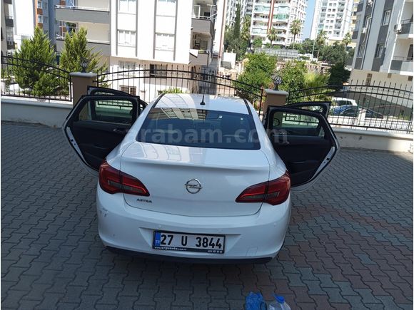Öğretmenden, Hasarsız, Çelik Sübaplı, 1.6 Business, Manuel 2013 Model