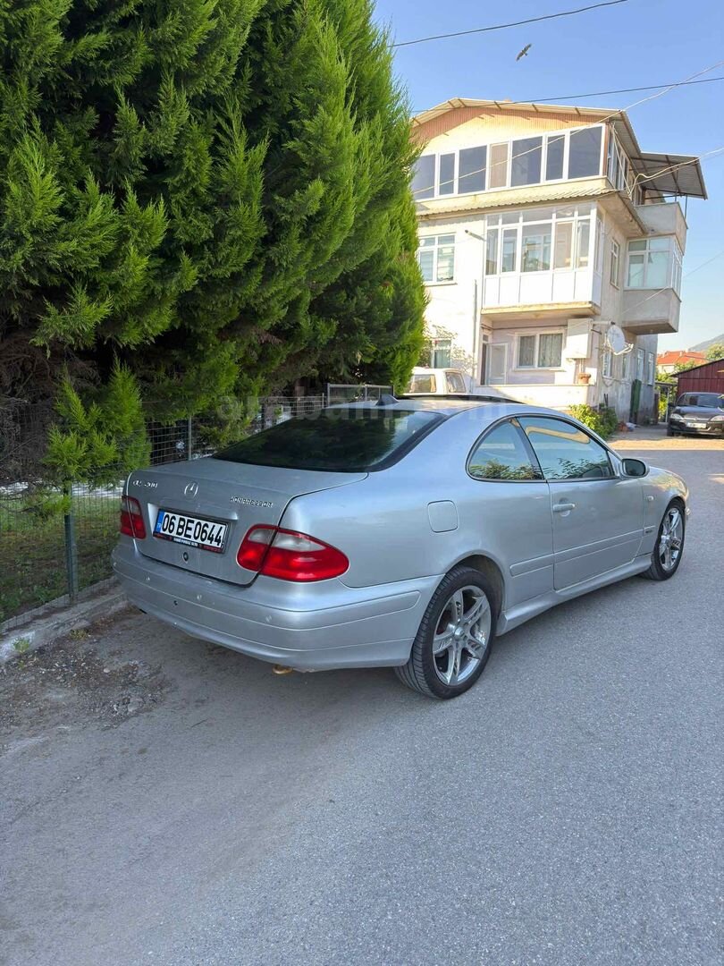 Galeriden Mercedes - Benz CLK 320 1998 Model Sakarya 420.000 km Gri (Gümüş) 3