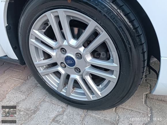 OTOMOBİL RUHSATLI/HATASIZ BOYASIZ