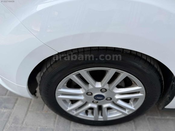 HATASIZ // OTOMOBİL RUHSATLI 2020 MODEL FORD COURİER