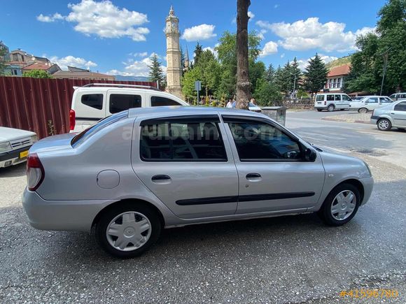 KAYA OTOMOTİVDEN 2007 KLIMALI SYMBOL 2 PARÇA BOYALI