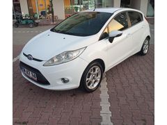 Sahibinden Ford Fiesta 1.4 Titanium 2012 Model  115.000 km Beyaz