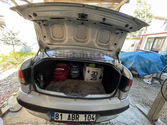 Sahibinden Renault Megane 2.0 RXT 2000 Model 