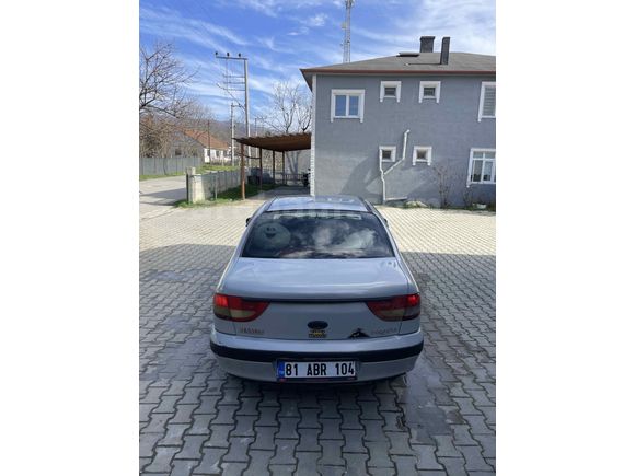 Sahibinden Renault Megane 2.0 RXT 2000 Model 