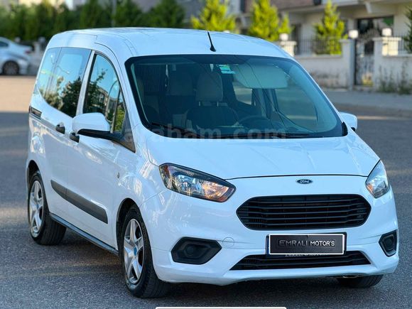 Galeriden Ford Tourneo Courier 1.5 TDCi Trend 2020 Model Gaziantep