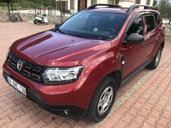 Sahibinden Dacia Duster 1.3 Tce Comfort 2021 Model  123.000 km Kırmızı renk. İlk sahibinden kaza boya değişen yok çeki  demiri ruhsata işlidir. 