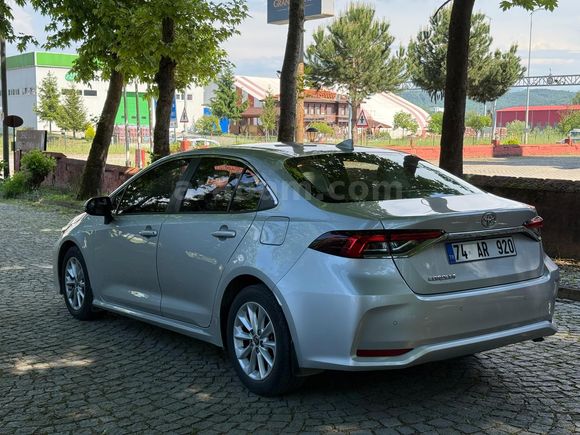 Sahibinden hatasız boyasız 50 bin de Toyota Corolla 1.6 Dream 2019 Mode l