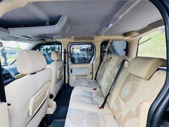 2012 CONNECT 1.8 GLX EN FUL PAKET ÇİFT SÜRGÜ 154 BİNDE ORJİNAL