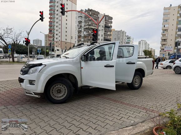 2016 MODEL ISUZU DMAX 4X4 183 BİN KM DE KARTA 12 TAKSİT