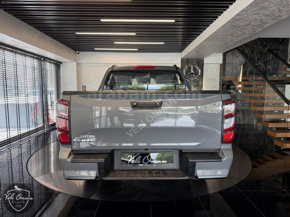 2025 ISUZU D-MAX 1.9 D V-CROS 4X4 FULL