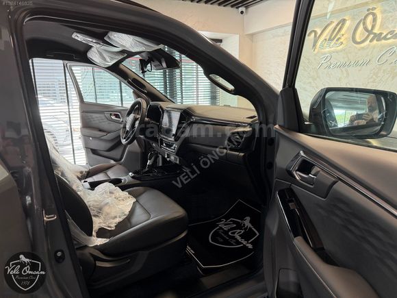 2025 ISUZU D-MAX 1.9 D V-CROS 4X4 FULL