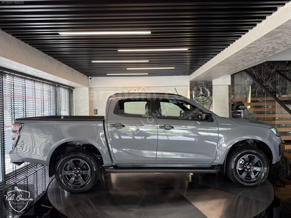2025 ISUZU D-MAX 1.9 D V-CROS 4X4 FULL