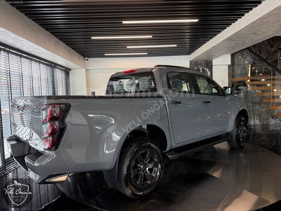 2025 ISUZU D-MAX 1.9 D V-CROS 4X4 FULL
