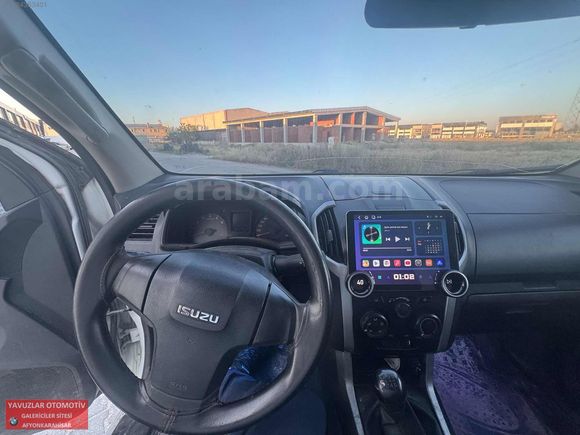 ISUZU D MAX 4X2 ÇİFT KABİNLİ 2012 MODEL