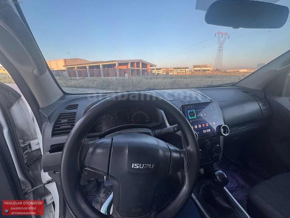 ISUZU D MAX 4X2 ÇİFT KABİNLİ 2012 MODEL