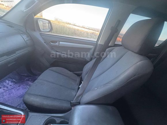 ISUZU D MAX 4X2 ÇİFT KABİNLİ 2012 MODEL