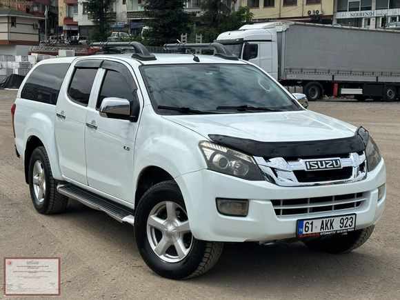 UZUNLAR AUTO //ISUZU V-CROSS 4X4 OTOMATİK