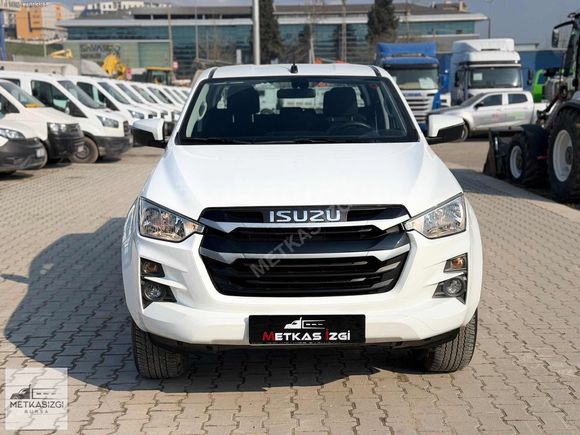İZGİ'DEN 2024 MODEL 30 BİN KM'DE 1.9 ISUZU D'MAX 4X2 (MANUEL)