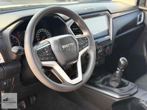 İZGİ'DEN 2024 MODEL 30 BİN KM'DE 1.9 ISUZU D'MAX 4X2 (MANUEL)