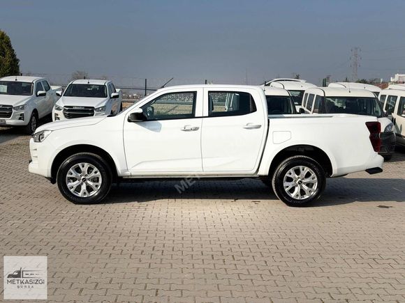 İZGİ'DEN 2024 MODEL 30 BİN KM'DE 1.9 ISUZU D'MAX 4X2 (MANUEL)