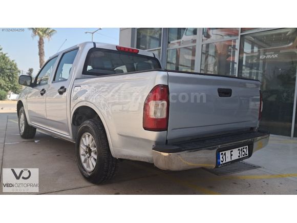 MERSİN ISUZU BAYİSİNDE 2006 MODEL 4X2 ISUZU DMAX ÇİFT KABİN