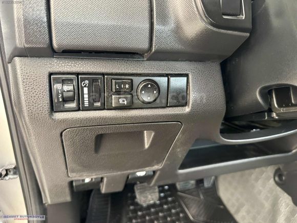 2017 MODEL ISUZU D-MAX 2.5TDİ 163HP 4X2 LİMİTED %20 FATURALI