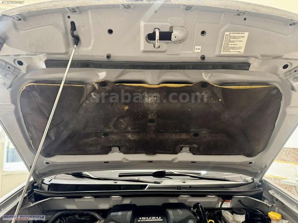 2017 MODEL ISUZU D-MAX 2.5TDİ 163HP 4X2 LİMİTED %20 FATURALI