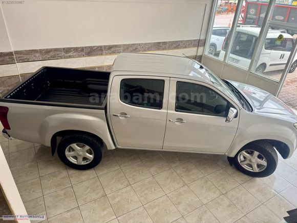 2017 MODEL ISUZU D-MAX 2.5TDİ 163HP 4X2 LİMİTED %20 FATURALI