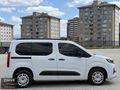 BOYASIZ 2025 MODEL OPEL COMBO 1.5 DİZEL 24.000 km
