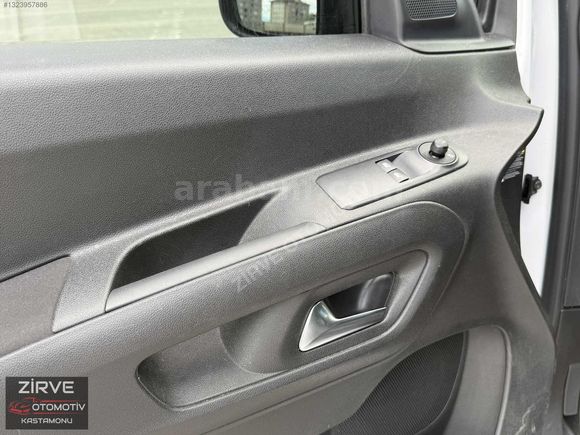 BOYASIZ 2025 MODEL OPEL COMBO 1.5 DİZEL 24.000 km