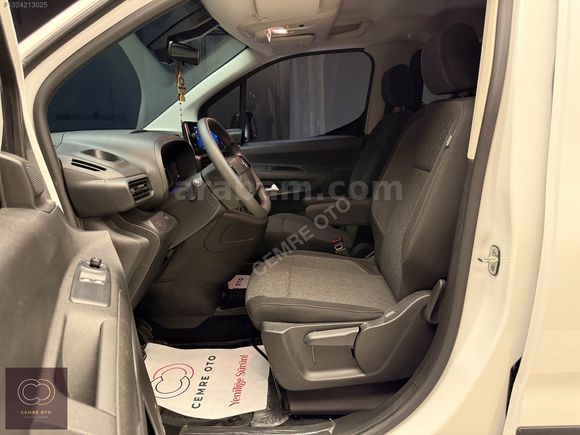 CEMRE OTO 'dan BOYASIZ 2025 OPEL COMBO 1.5D Essential 130 HP
