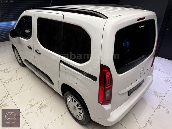 CEMRE OTO 'dan BOYASIZ 2025 OPEL COMBO 1.5D Essential 130 HP