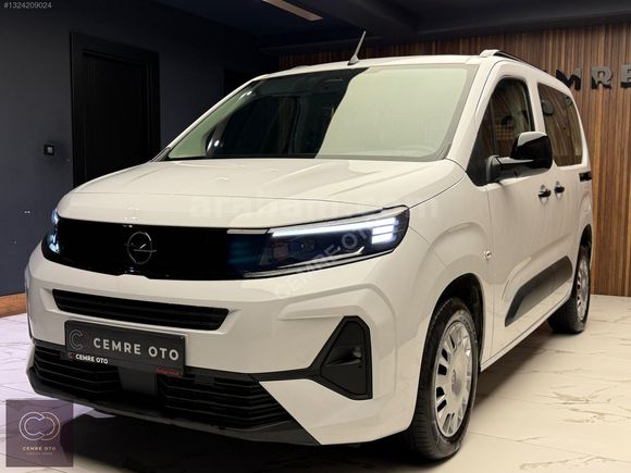 CEMRE OTO 'dan BOYASIZ 2025 OPEL COMBO 1.5D Essential 130 HP