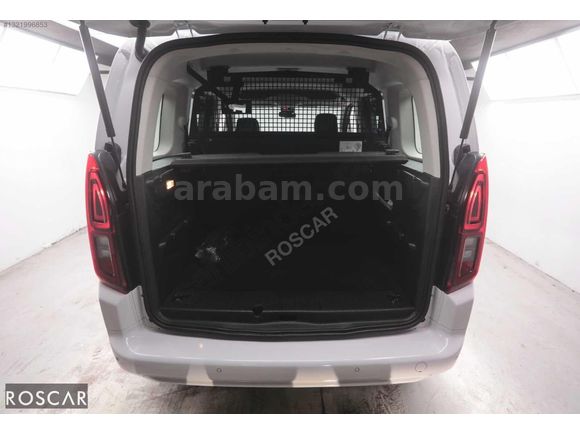 ROSCAR'DAN 2026 OPEL COMBO 1.5D ESSENTİAL 29.000KM %20 KDV