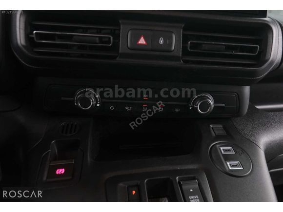 ROSCAR'DAN 2026 OPEL COMBO 1.5D ESSENTİAL 29.000KM %20 KDV