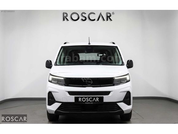 ROSCAR'DAN 2026 OPEL COMBO 1.5D ESSENTİAL 29.000KM %20 KDV