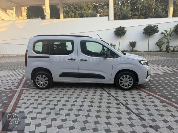2025 COMBO 1,5 D Essential 17.000 km %20 Ftr hatasız