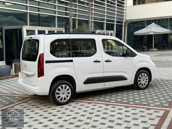 2025 COMBO 1,5 D Essential 17.000 km %20 Ftr hatasız