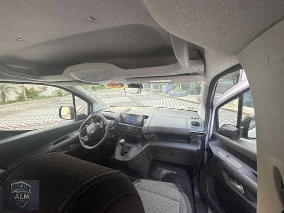 2025 COMBO 1,5 D Essential 17.000 km %20 Ftr hatasız
