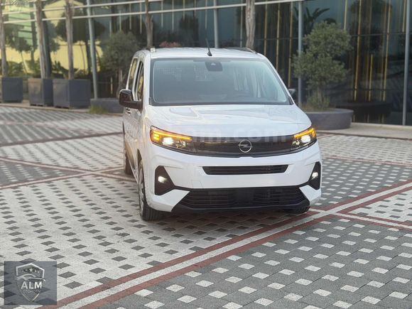 2025 COMBO 1,5 D Essential 17.000 km %20 Ftr hatasız