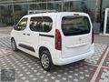 2025 COMBO 1,5 D Essential 17.000 km %20 Ftr hatasız
