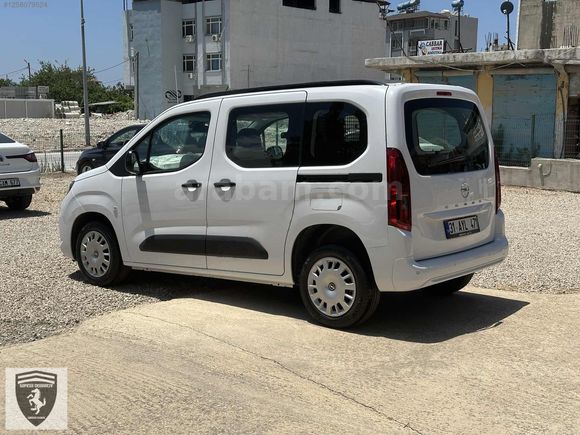 SERKAN AUTO DAN 2025 Opel Combo1.5 D Essential %20 Fatura