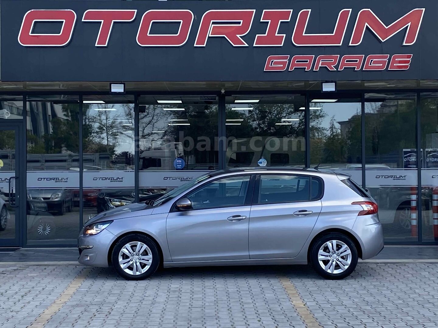 Galeriden Peugeot 308 1.2 PureTech Allure 2015 Model Konya 158.750 km Füme 2