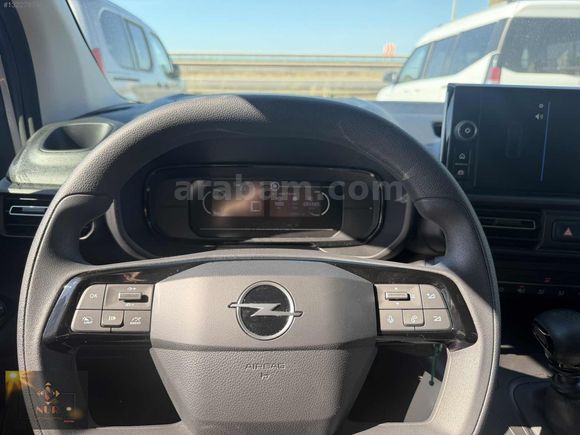 2026 SIFIR OPEL COMBO 1.5 ESSENTİAL+ORTA KONSOLLU+GSR 2+%20 KDV