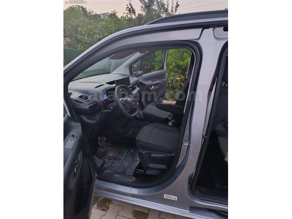 OPEL COMBO ESSENTİAL 3200KM HATASİZ BOYASİZ
