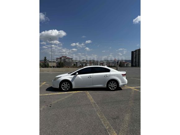 Sahibinden Toyota Avensis 1.6 Elegant Extra 2011 Model 