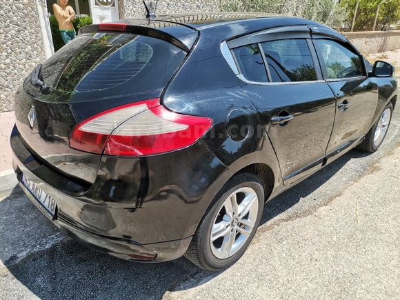 Sahibinden Renault Megane 1.5 dCi Touch Plus 2014 Model