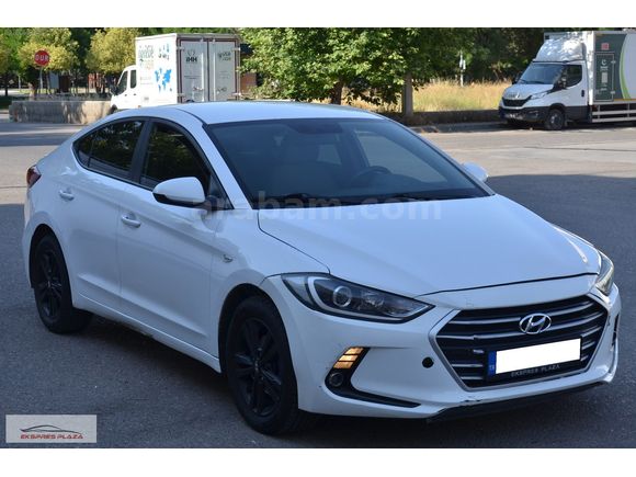 EKSPRES PLAZA'DAN 2018 HYUNDAİ ELENTRA 1.6 CRDI STYLE PLUS